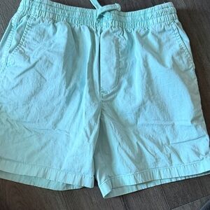 Vineyard vines boys Aqua Drawstring Shorts size 16